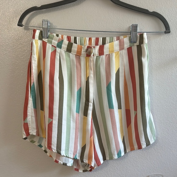 Shore Pants - Shore Brand Classy Shorts Size M